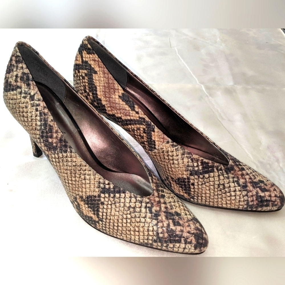 J. RENEE Frenzy Women's Snake Print Heels Pumps Size 11 Neutral Colors 3.5" Heel